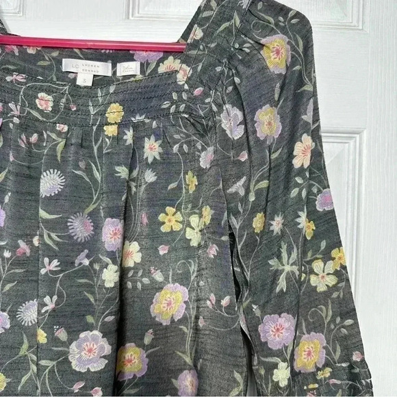 LC Lauren Conrad Blouse Greyish Black Floral Square Neck Flowy Size Small - Picture 4 of 16